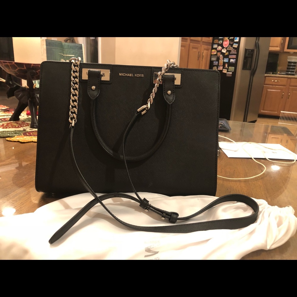 🎈🎈SOLD🎈🎈Michael Kors Quinn Satchel!
